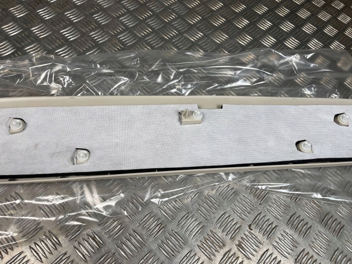 WYKONZENIE COUVERCLES COUVERCLES DE COFFRE BMW 7417424 2020