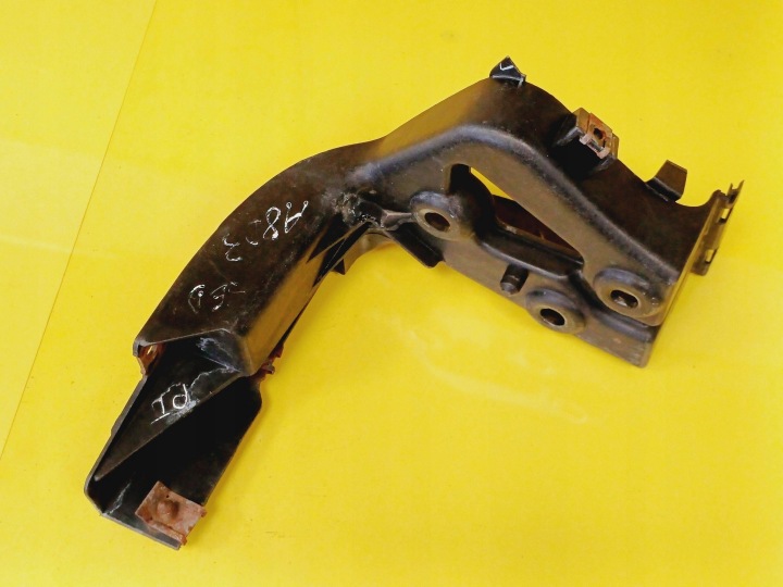 GLISSIÈRE FIXATION PARE-CHOCS PRAAWY ARRIÈRE AUDI A8 D3 4E0853914C NR766
