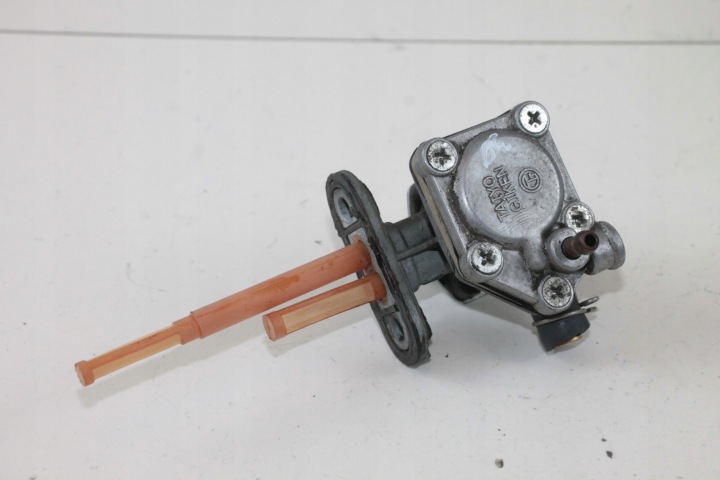 KAWASAKI ZEPHYR 750 ROBINET CARBURANTS