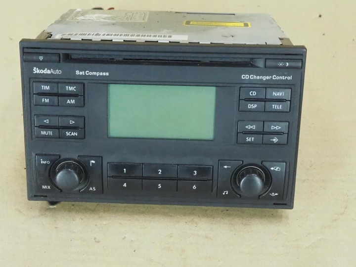 RADIO D'USINE SAT COMPASS CODE SKODA SUPERB I 3U0035191