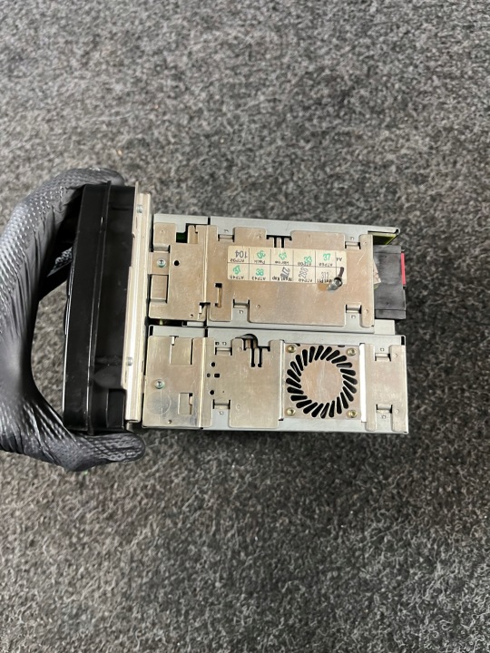 MERCEDES W209 CLK W203 RADIO NAVIGATION TEXTILE A2038209189