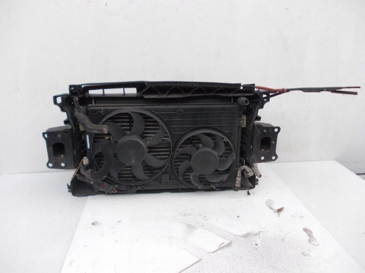 PANNEAU AVANT AVANT POUTRE RADIATEURS VOLKSWAGEN SCIROCCO 1K8805588A