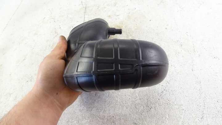 T175 SUZUKI VL 800 01-04 BRIDE ADMISSION AIR NEUF OEM