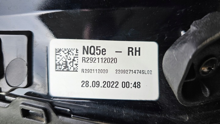 PHARE DROITE AVANT COMPLET LED KIA SPORTAGE V R2921-61220 R292112020
