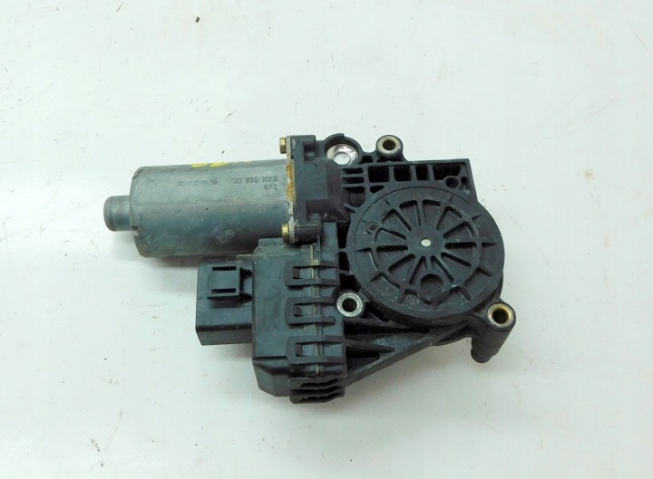 AUDI A6 C5 2.8 98R MOTEUR PETIT MOTEUR VITRES GAUCHE AVANT 0130821775