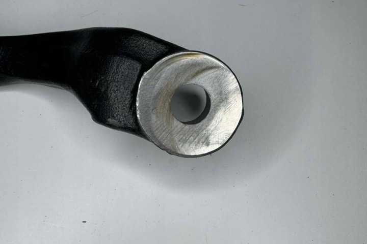 BRAS DE SUSPENSION INFÉRIEUR AVANT GAUCHE MERCEDES-BENZ CLS (C218) A2183307300 3.0L DIESEL