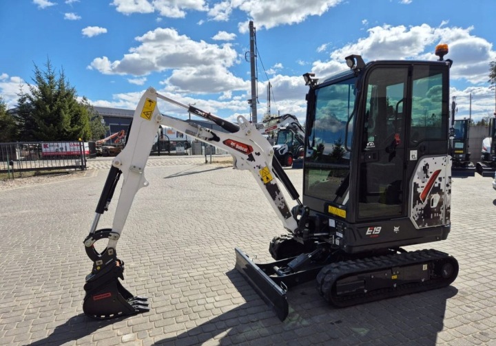 BOBCAT E19 NIEPOWTARZALNY WYJATKOWY BOBCAT E19 R2 SERIES