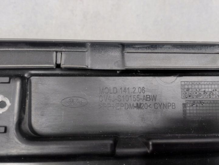 MOULURE SEUIL GAUCHE FORD KUGA MK2 TITANIUM ESCAPE ST 12-19