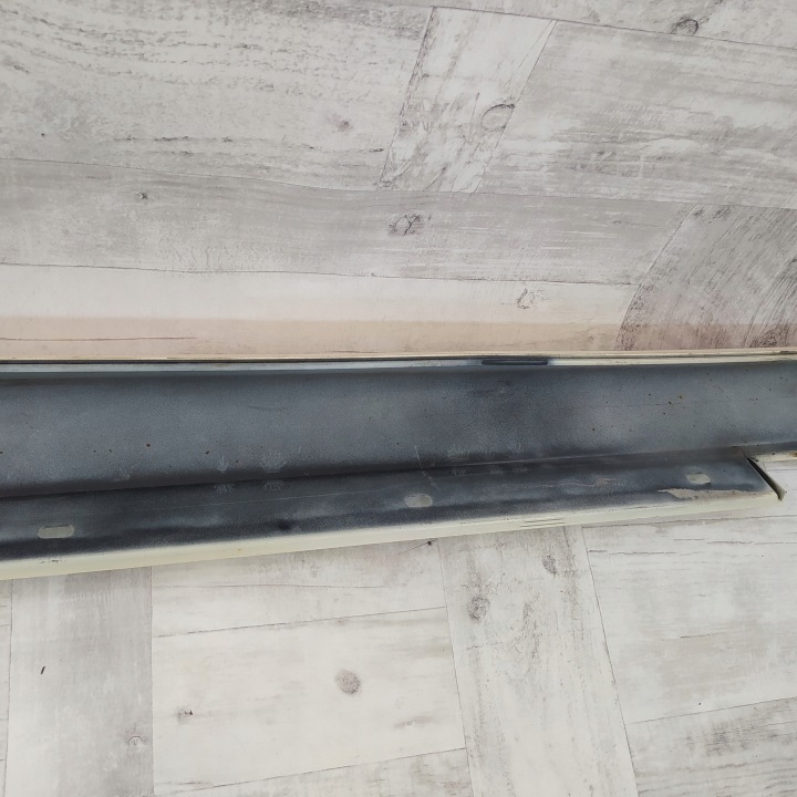 MERCEDES W212 MOULURE SEUIL REVÊTEMENT GAUCHE A2126900140