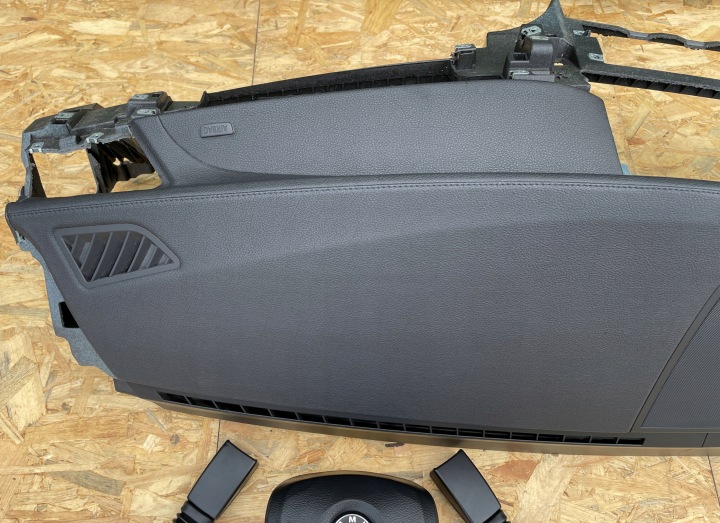 PLANCHE CONSOLE AIRBAG COUSSINS COURROIES ORIGINAL BMW 7 F01 F02