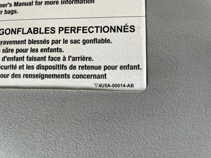 PROTECTION PARE-SOLEIL GAUCHE CÔTÉ FORD FOCUS 4U5A00014AB