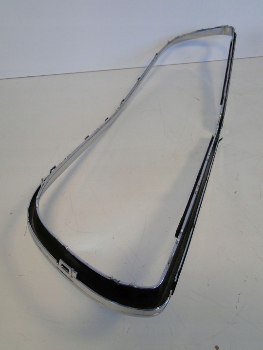 MERCEDES CHÂSSIS CHROME CHÂSSIS WOKOL GRILLE DE RADIATEUR SUR KEMERE CLS 218 W218 LIFT