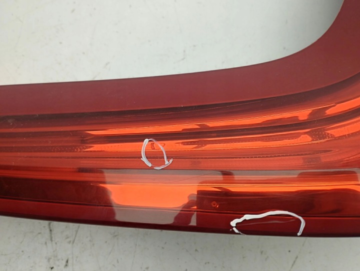 VOLVO XC60 2011 DROITE CÔTÉ FEUX ARRIÈRE