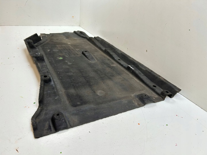AUDI A4 S4 B9 8W PROTECTION CHÂSSIS LATÉRALE 8W0825208B