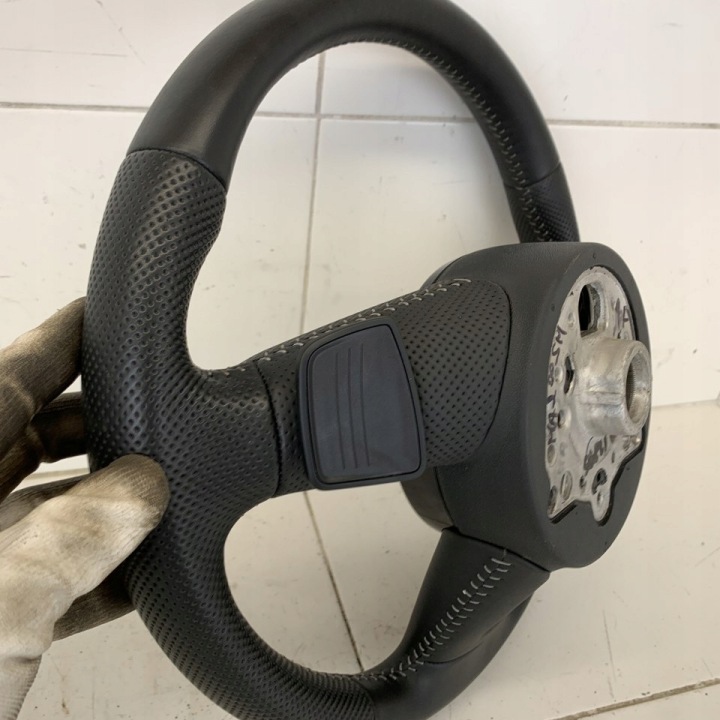 VOLANT CUIR MULTIFONCTIONNELLE PALETTES VITESSE AUDI A5 8W S-ILNE 19R