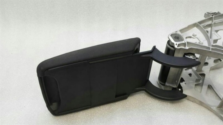 AUDI A4 8W ARMREST 8W0864283A CENTRE