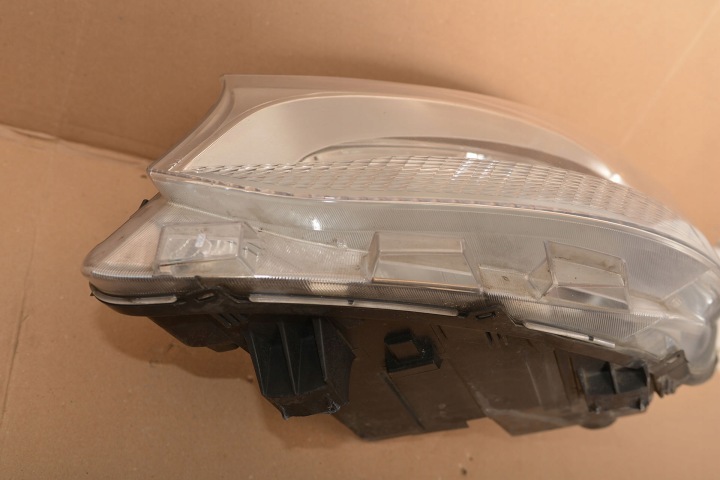 MERCEDES-BENZ SPRINTER W907 W910 PROJECTEUR GAUCHE A9109060000