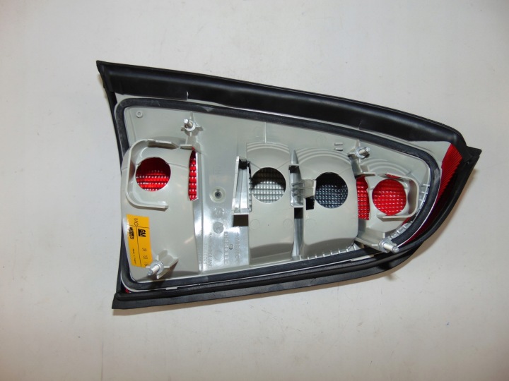 PHARE DROIT ARRIÈRE OPEL VECTRA B UNIVERSEL 09153154