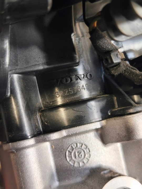 VOLVO XC40II 1.5 T HYBRIDE COLLECTEUR ADMISSION PAPILLON DES GAZ 32257849 31465702