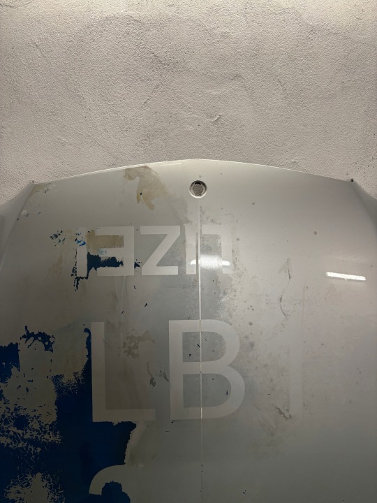 CAPOT COUVERCLE MOTEUR MERCEDES W212 LIFT EN BON ÉTAT