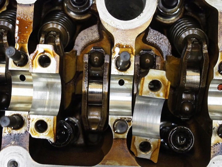 CULASSE W12 6.0 GAUCHE 07C103373N AUDI A8 D3 W12