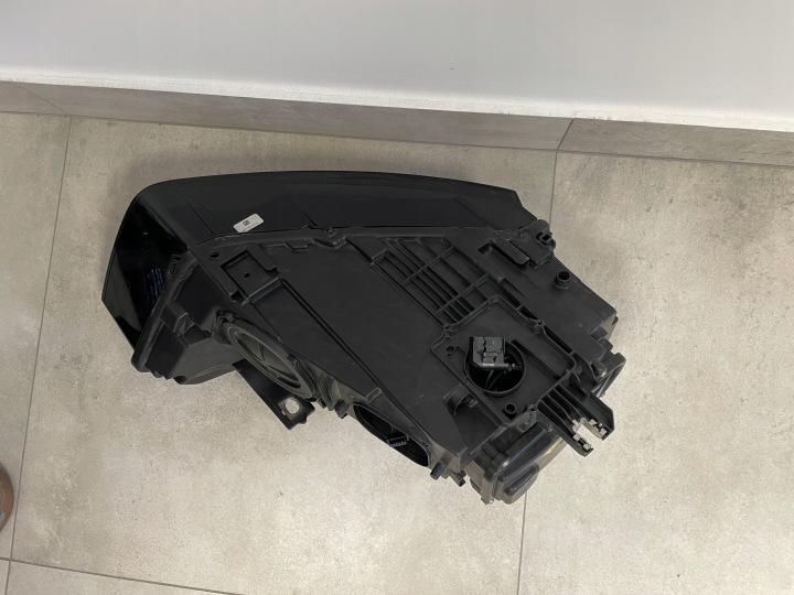AUDI Q3 8U0 LIFT PHARE GAUCHE BI XÉNON NON ADAPTATIF GAUCHE EUROPE 8U0941005C