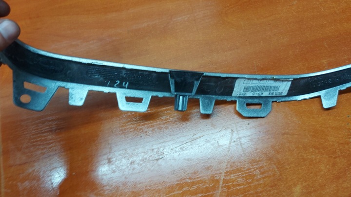 MOULURE PARE-CHOCS DROITE DROIT AVANT TOYOTA PROACE II 23- LIFT