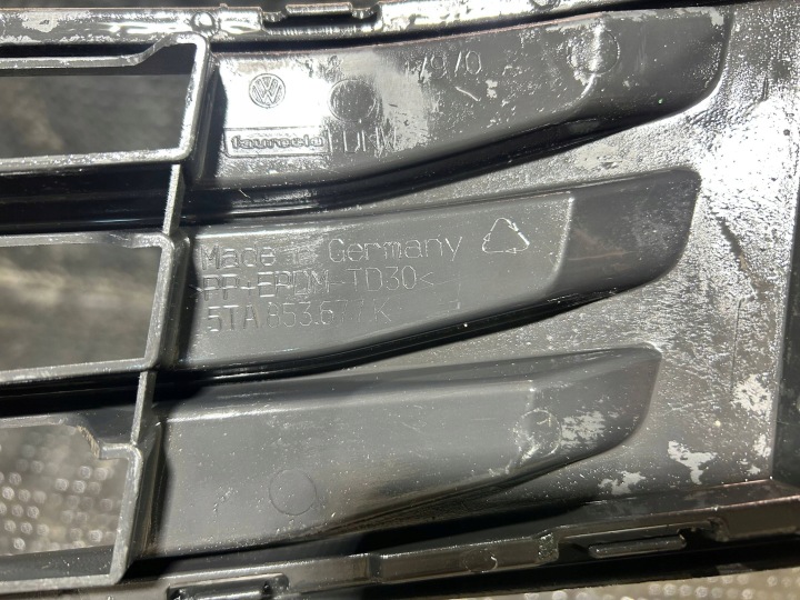 VW TOURAN II 2 III 5TA 15-26 CALANDRE GRILLE INFÉRIEURE PARE-CHOCS AVANT AVANT