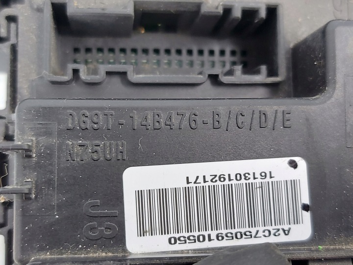 FORD TRANSIT CUSTOM 17R BOÎTE FUSIBLES FUSIBLE GK2T-15604
