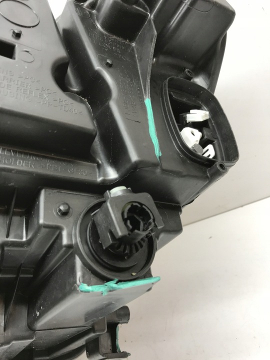 REFLKTOR DROIT PHARE DROITE AVANT FORD KUGA MK3 LV4B-13E014-FH