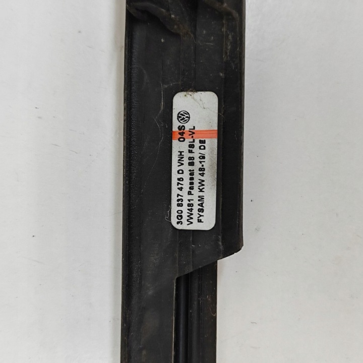 VOLKSWAGEN PASSAT B8 2020 GAUCHE CÔTÉ MOULURE JOINT D'ÉTANCHÉITÉ VITRES PORTES
