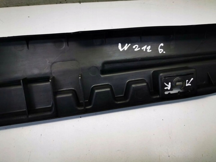 MERCEDES-BENZ E W212 2011 AUTRE PIÈCE INTÉRIEUR A2126900438