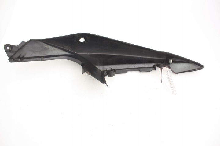 DÉFLECTEUR D'AIR QUEUE GAUCHE SUZUKI SV 650 07-08