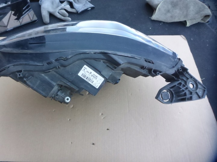 PEUGEOT 208 II 19- PROJECTEUR DROIT COMPLET LED 9833036180 ORIGINAL EUROPE