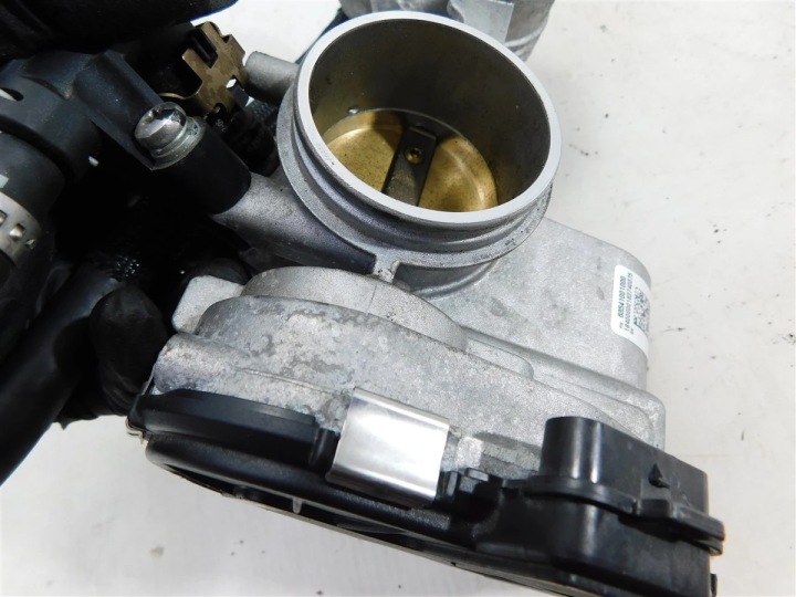 PAPILLON DES GAZ CARBURATEUR KTM DUKE 790 17-20 U-11 63541001000