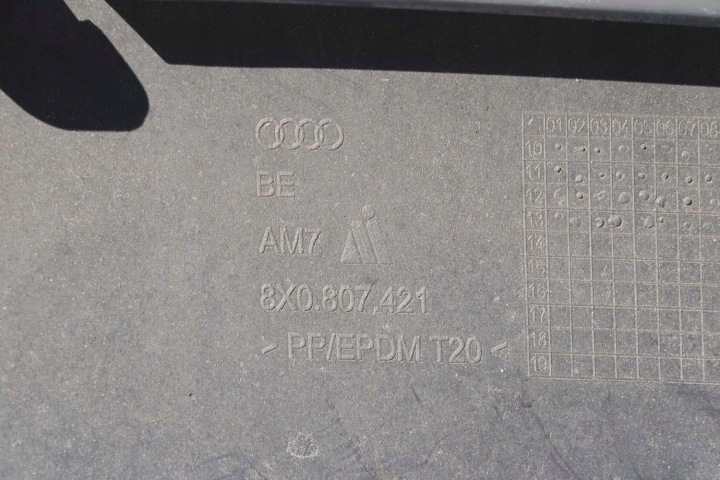 AUDI A1 SPOILER 8X0807421 PARE-CHOCS ARRIÈRE ARRIÈRE DIFFUSEUR 8X0 807 421 8X080742