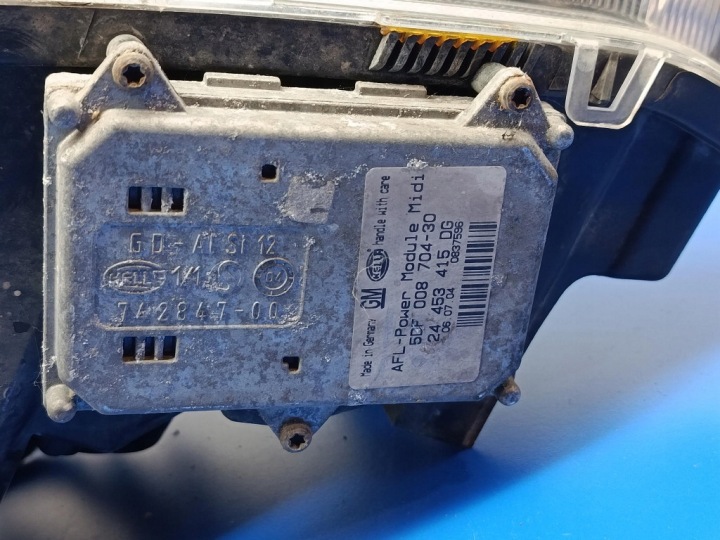 OPEL VECTRA C 02-05 PROJECTEUR DROIT XÉNON 159872-00