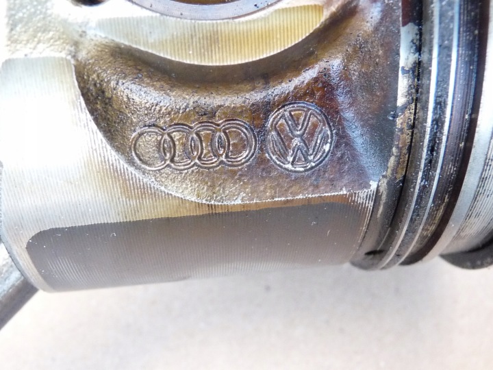AUDI A8 D3 4.2 TDI BVN PISTON BIELLE 057C 065L