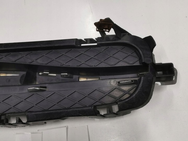 GRILLE PARE-CHOCS AVANT JAGUAR XF DROITE 446.