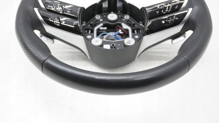 VOLANT MULTIFONCTION PALETTES MERCEDES CLA W118 A0004603016