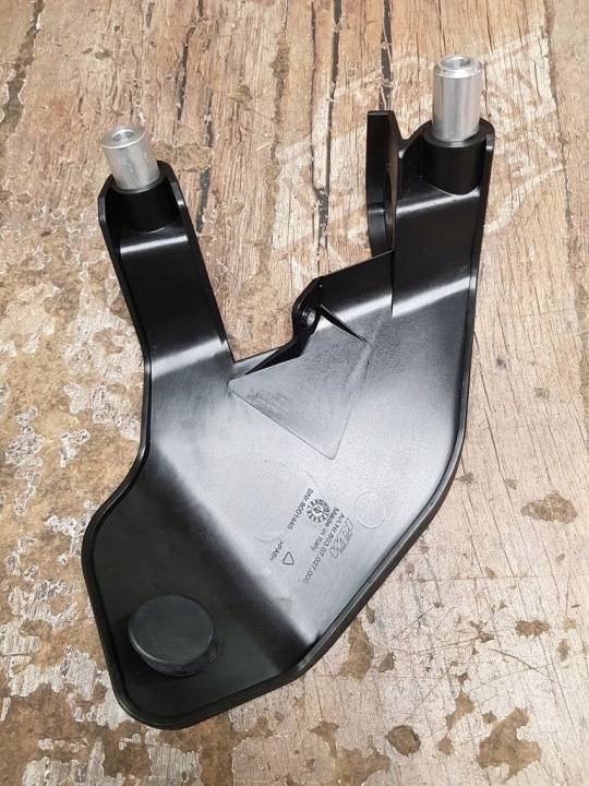 PROTECTION RÉSERVOIR DÉFLECTEUR D'AIR KTM 1050 1090 1290 ADVENTURE 60307027000