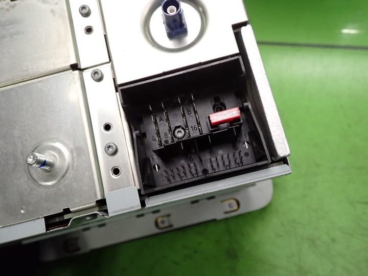 RADIO VW PASSAT B6 06R 1K0035198C 7612002071 8618844888