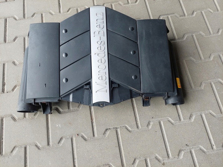 PROTECTION COUVERCLE MOTEUR A1130100367 MERCEDES CL 55 AMG 5.5 V8 W215
