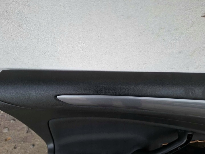 COLLECTEUR GARNITURE PORTES GAUCHE AVANT CONDUCTEUR FORD MONDEO MK4 LIFT 2010-14