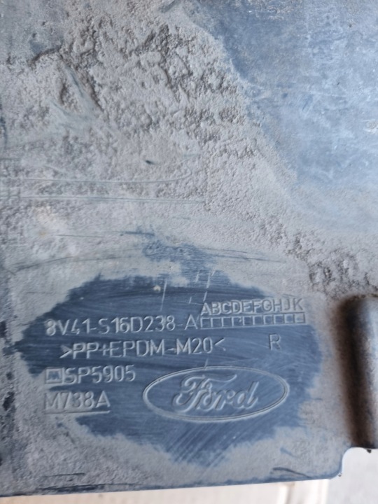 FORD KUGA MK1 MOULURE GARDE-BOUE DROITE AVANT 8V41-S16D238-A