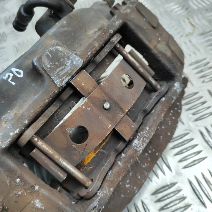ÉTRIER DE FREIN DE FREIN AVANT DROIT TESLA MODÈLE X 100779500C 34495349 2021