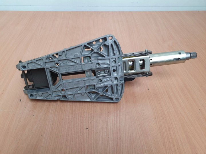 COLONNE DIRECTION FOURCHETTE MERCEDES E CLASSE W207