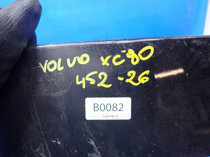 MOULURE SOUS LAMPE GAUCHE ARRIÈRE VOLVO 30698133