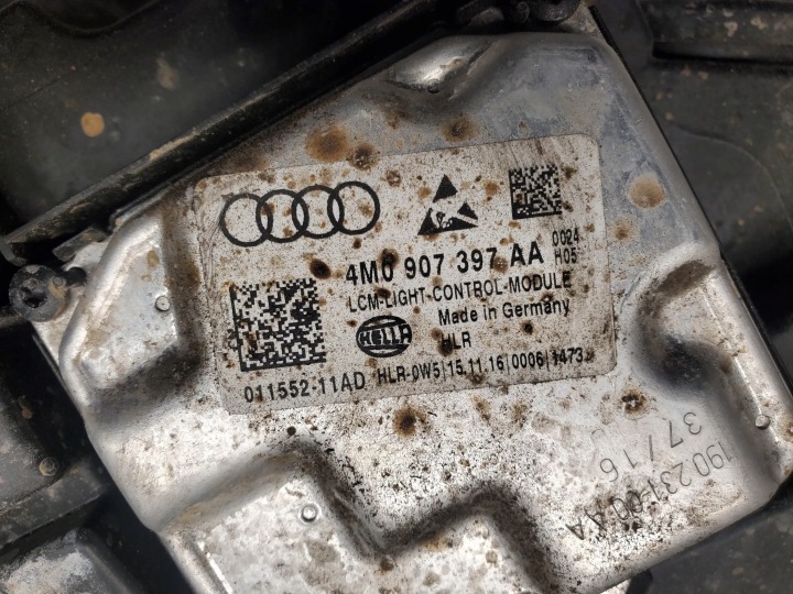 AUDI A5 8W6941006E AVANT CÔTÉ DROITE PHARES AVANT