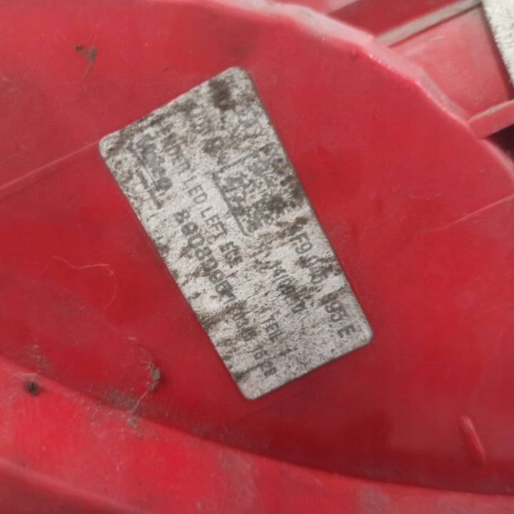 AUDI A6 C6 AVANT PHARE GAUCHE ARRIÈRE 89037044